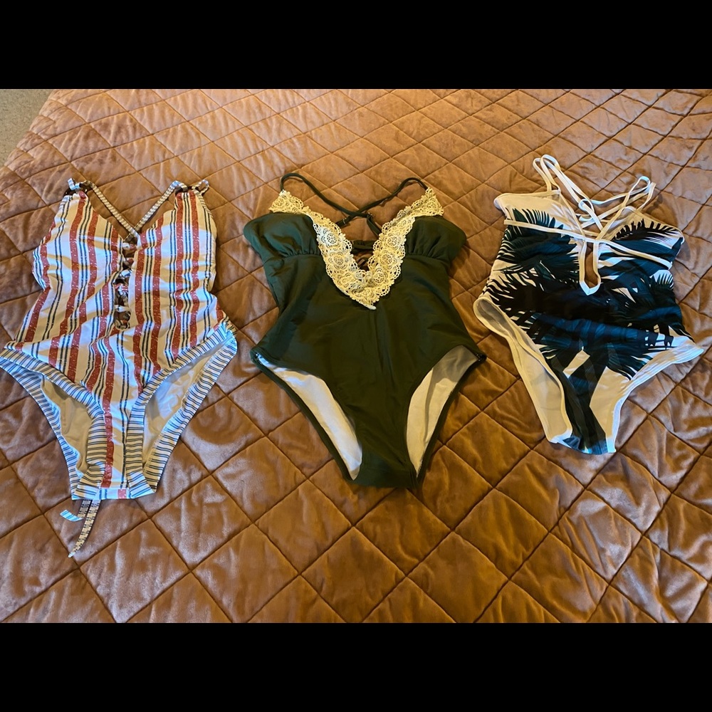 Shein 1 pieces bathing suites.